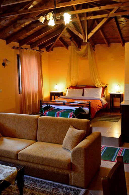 Guesthouse Rodamos تاكسيارشيس المظهر الخارجي الصورة